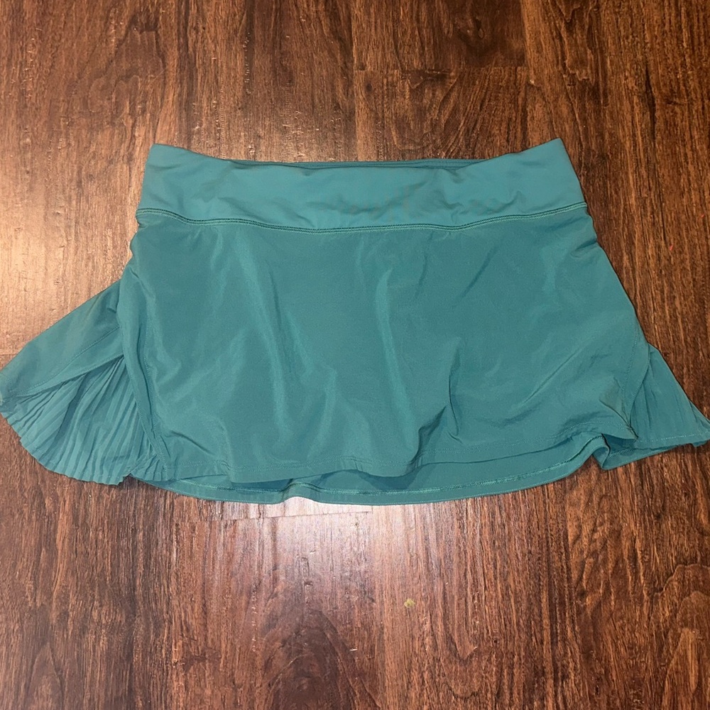 Lululemon play off the pleats skirt!!